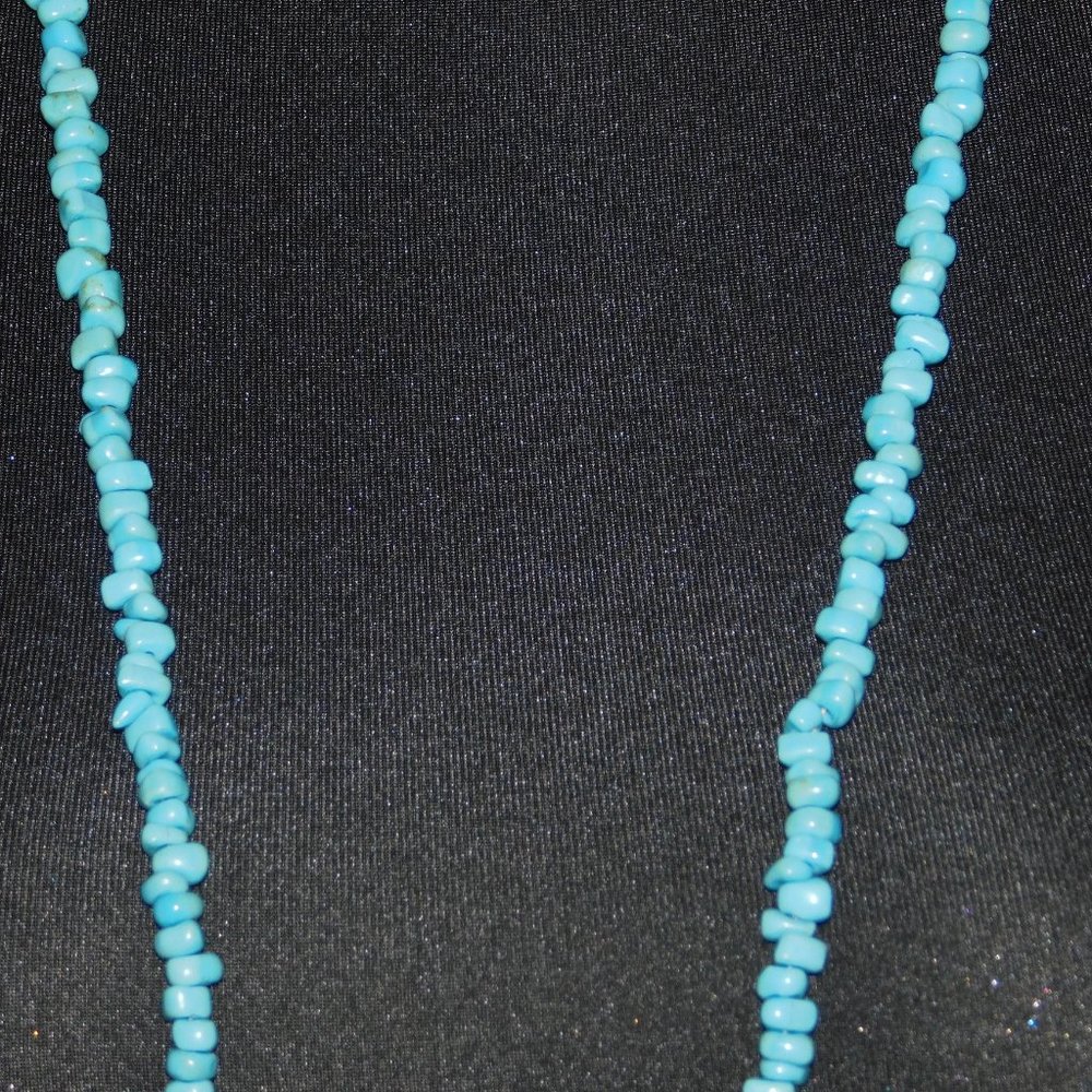 Gorgeous Turquoise Necklace 18 Inches - Picture 3 of 9